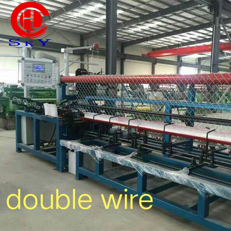 Automatic wire fence making machines for heavy duty wire mesh