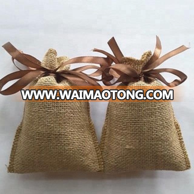 Deodorize by Aromatic bags of Coffee beans for Car furniture