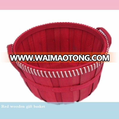 S/3 handmade golden color displaying wicker basket with wooden handle