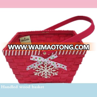 S/3 handmade golden color displaying wicker basket with wooden handle