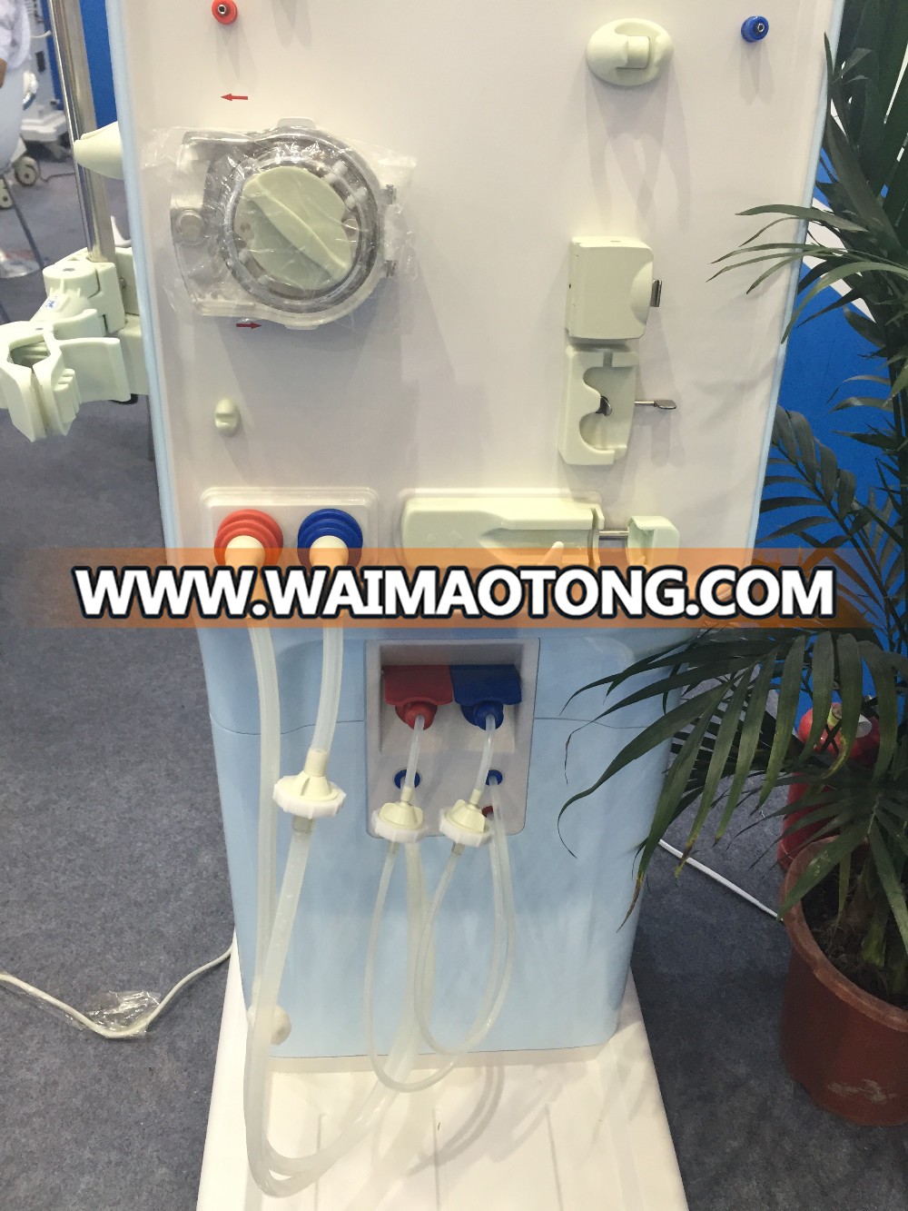 Hot sales dual-co<em></em>ntrol supervising system multrifunction individual dialysis machine for sale