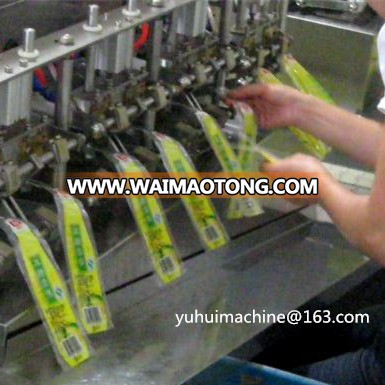 Bottle shape sachet water juice drink bag pouch filling sealing packing machine pure water liquid filling sealing machine