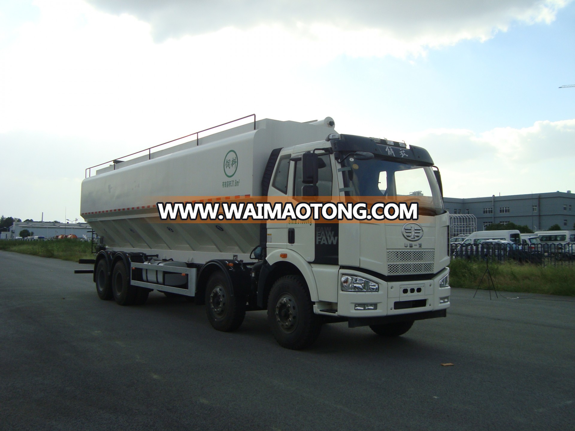 cheap bulk feed delivery tanker truck for sale