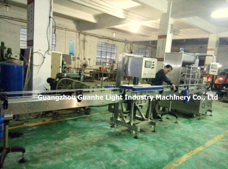 Automatic Bottle Shampoo Filling Machine with Piston-Type Filling (GHALF-8)