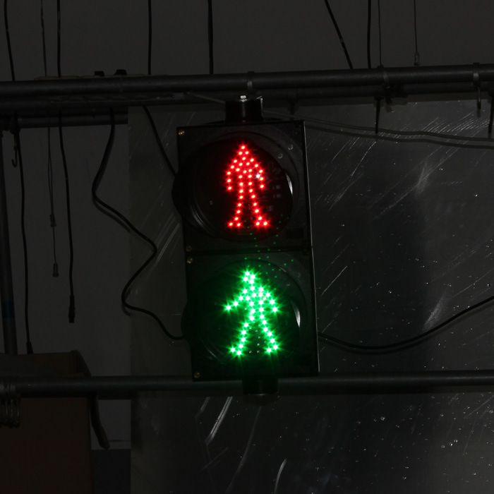 China Manufacturer 200mm Dynamic Sidewalk Pavement Traffic Signal Light