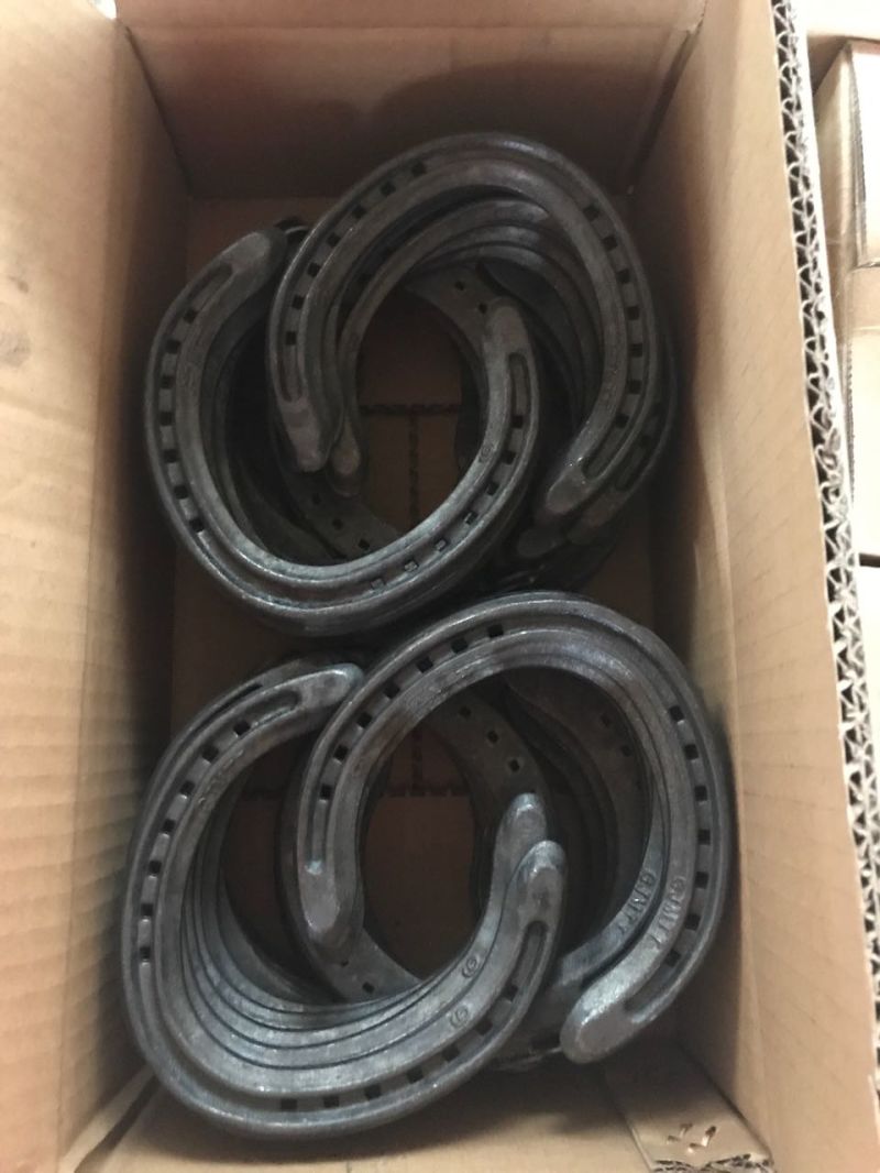 Manufacturing All Types Horseshoes for Horses