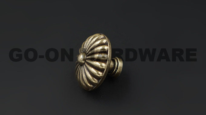 Classical Furniture Cabinet Kitchen Pull Handles/Knob - G12093