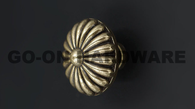 Classical Furniture Cabinet Kitchen Pull Handles/Knob - G12093