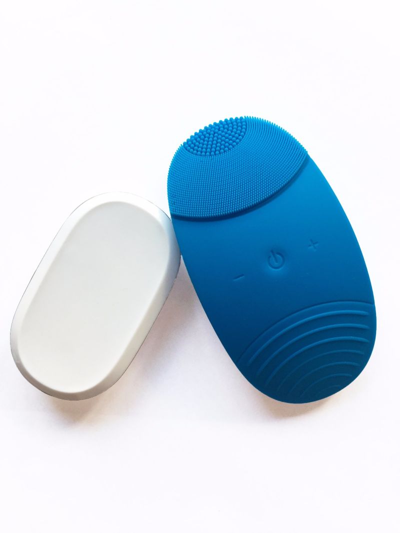 Cordless Silicone Vibration Facial Cleaner Brush