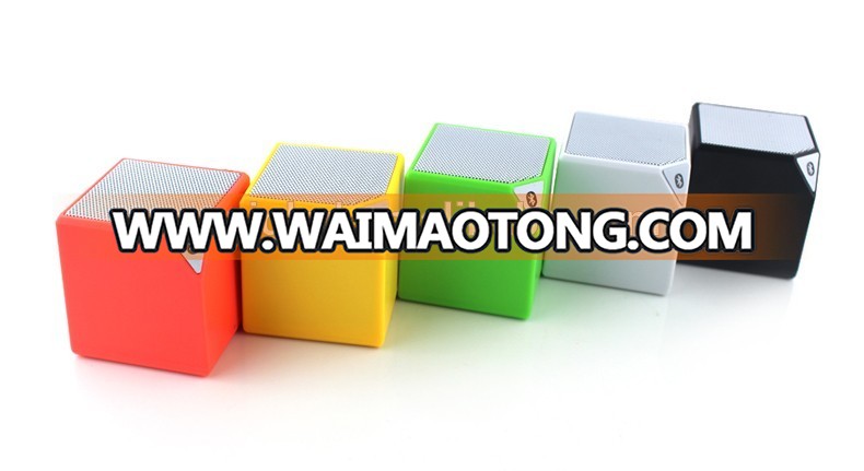 Latest Design portable Promotio<em></em>nal Gifts mini Mobile Phone External loud Speaker